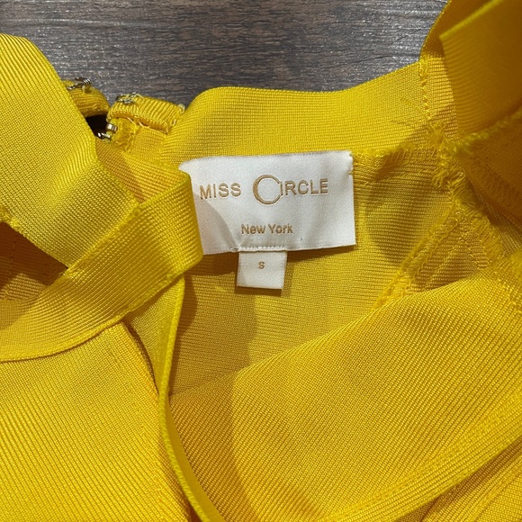 Yellow Miss Circle Bodycon Bandage Dress Size Sm - Picture 2 of 3